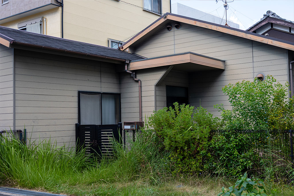 札幌で相続した空き家を放置するとどうなる？よくあるトラブルと対策